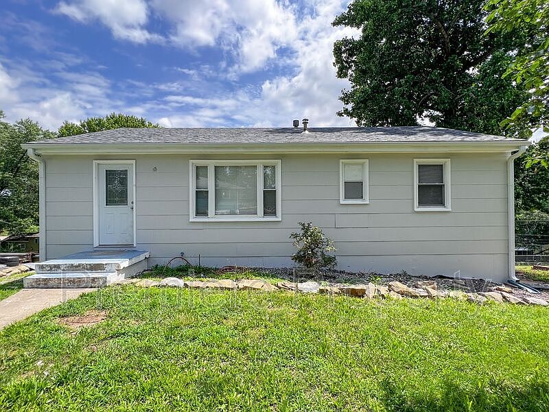 1st image of 3437 N Poplar Ave
