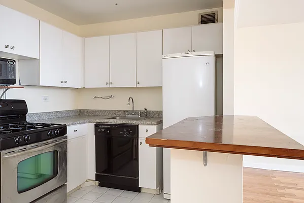 Rented by Brown Harris Stevens | media 1