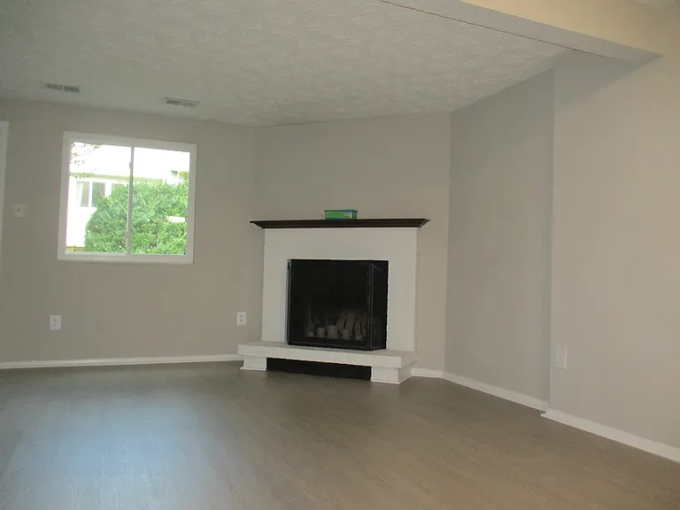 8601 Kenosha Ct — Photo 10