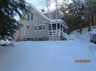 17 Pelkey Ln, Saranac Lake, NY 12983