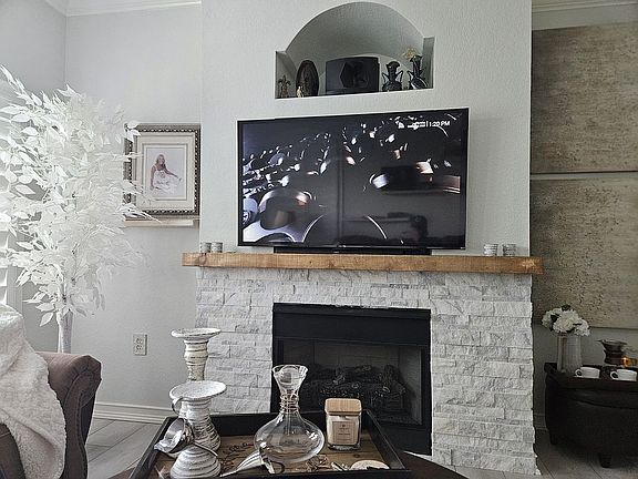 Cozy fireplace #1 (gas)