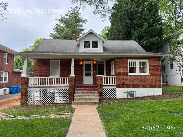 158 Princeton Cir NE, Roanoke, VA 24012