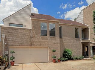 1112 Nantucket Dr APT D, Houston, TX 77057