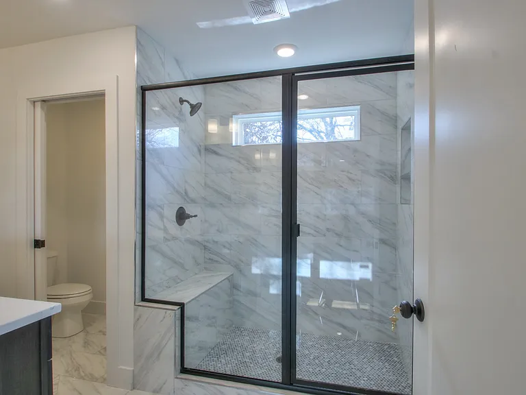 2810 Gear St — Photo 32