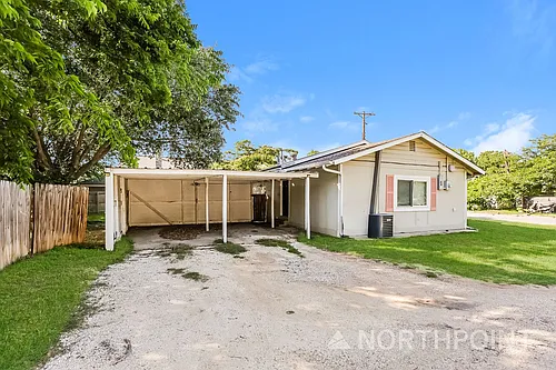 1405 Granbury St Photo 1