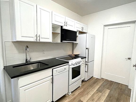5th image of 588 Amsterdam Ave #5RS
