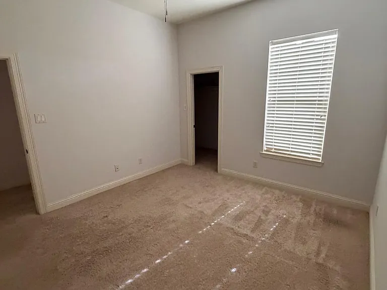 10531 Steinbeck Ln — Photo 4