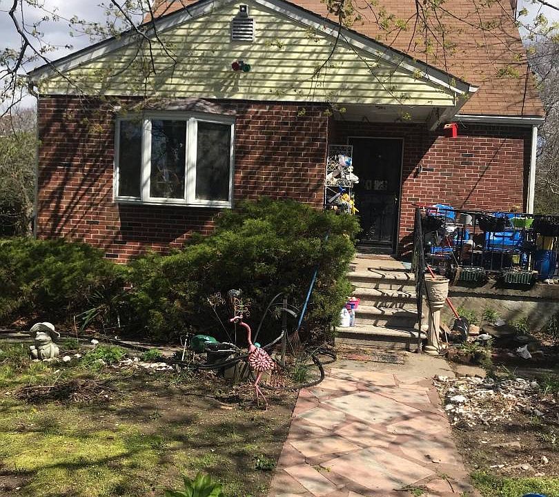 1st image of 9 W Parkview Dr
