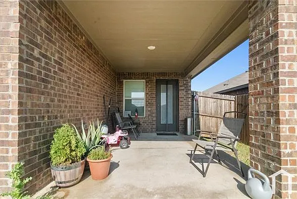 2928 Roper St — Photo 23