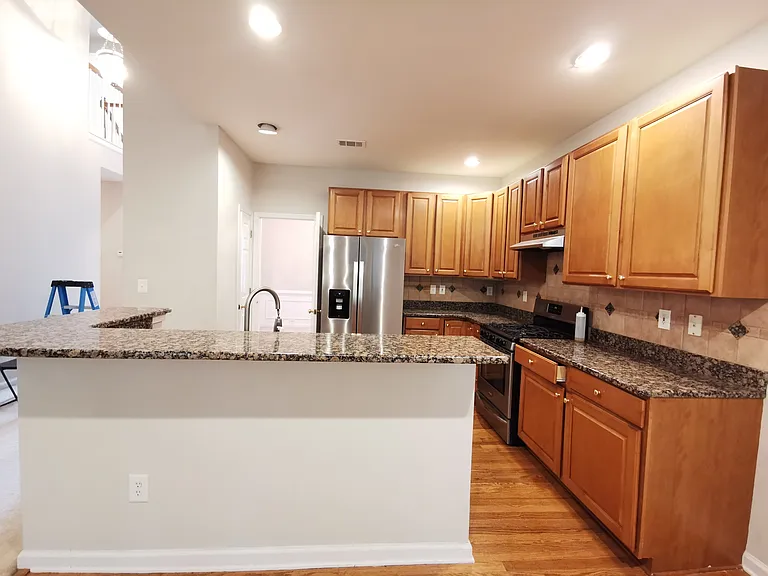 715 Morning Creek Ln — Photo 11