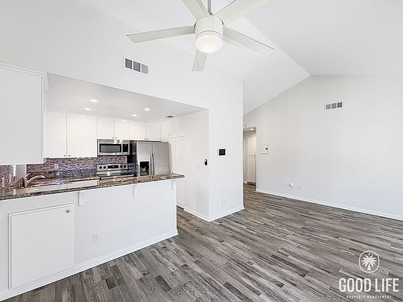 3rd image of 11247 Avenida De Los Lobos Unit H