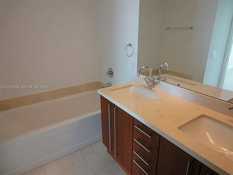 79 SW 12th St #1203 — Photo 9