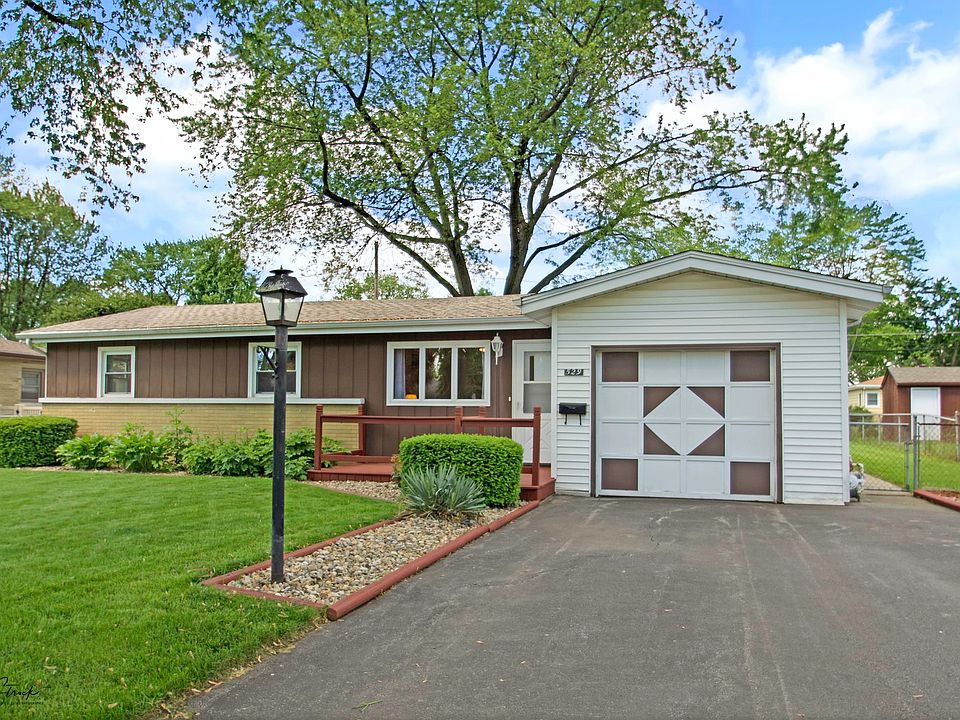 1st image of 529 Juniper Ln