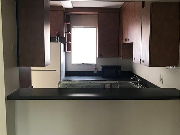 2nd image of 1836 Crystal Lake Dr APT 45