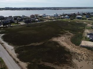 9125 W Bay Rd, Galveston, TX 77554