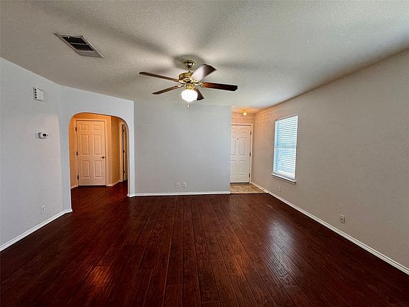 3rd image of 14420 Cummins Way