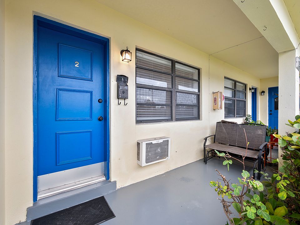 1st image of 380 SE 12th Ave #11154087