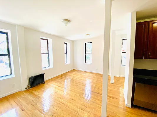 Rented by REAL New York | media 7