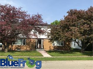 1095 Gillingham Rd APT D, Neenah, WI 54956
