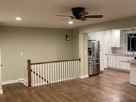 FR looking towards kitchen