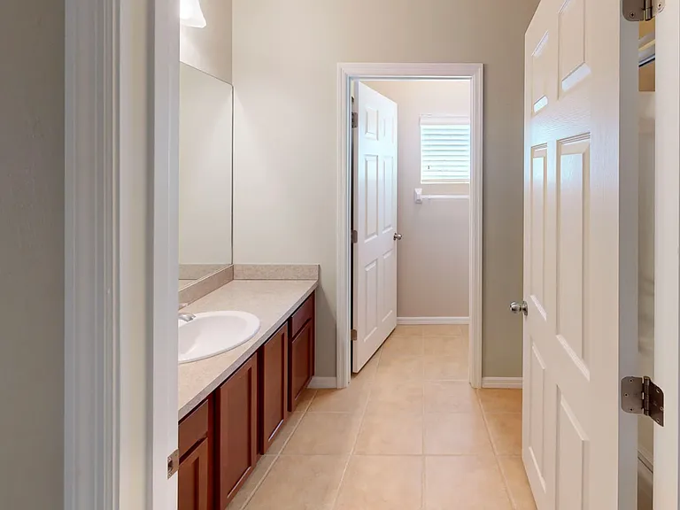2440-2555 SW 76th St — Photo 5