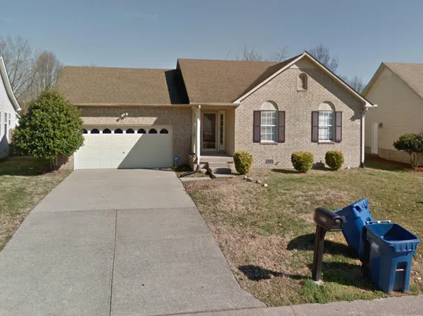 2261 Riverway Dr, Old Hickory, TN 37138
