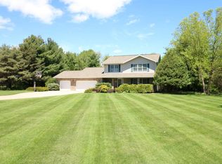 118 Hidden Meadow Ln, Denver, IA 50622