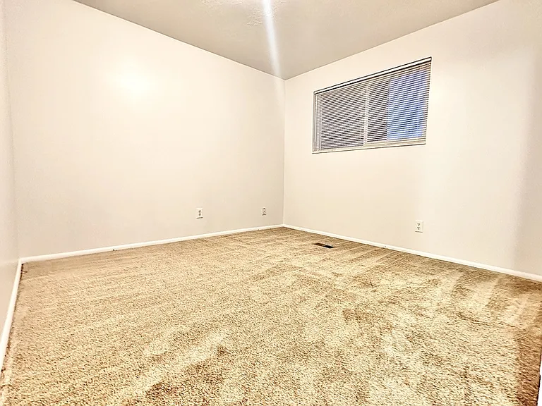 265 E 8880 S — Photo 18