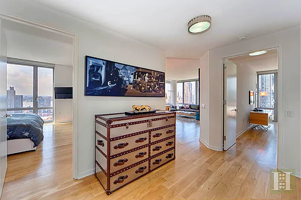 Rented by Halstead Real Estate | media 33