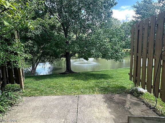 3rd image of 2450 Wrens Dr S