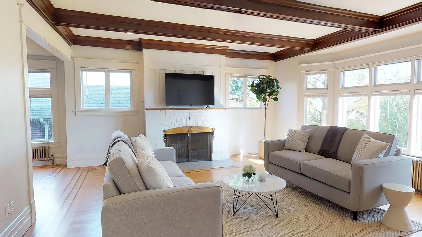 1 bed, 1.0 bath, $955 — Photo 1