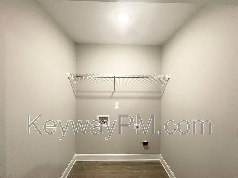 301 Sumac Trl — Photo 19