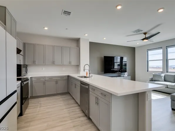 5618 Beguiling Falls St, Las Vegas, NV 89148