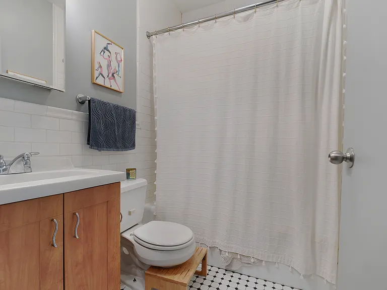 39 Carroll St #2 — Photo 16