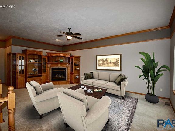 4th image of 704 W Sterling Oak Cir