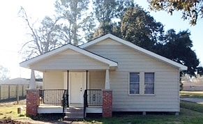 1st image of 415 W Cornerview St