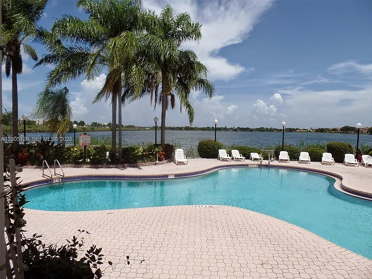 2890 N Oakland Forest Dr #204 — Photo 32