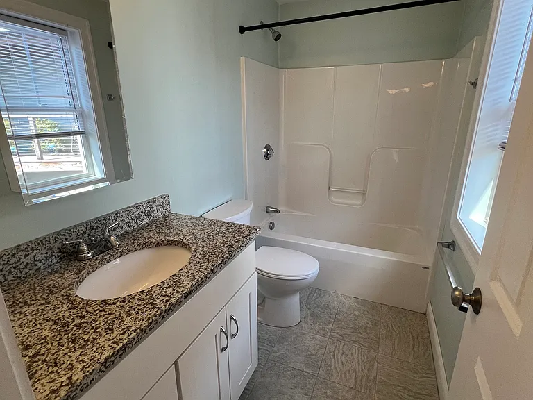 24 Beacon Pl #1 — Photo 12