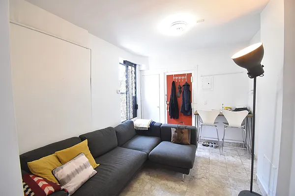 Rented by Wyllie Real Estate | media 9