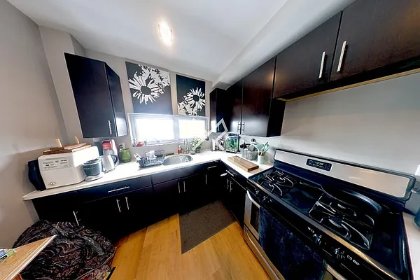 Rented by Yaffa Realty LLC | media 18