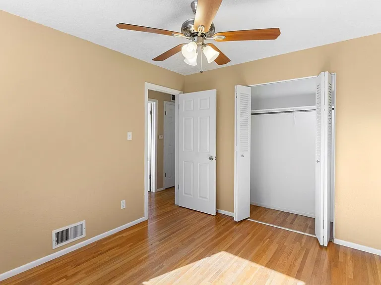 3721 Mary Ellen St NE — Photo 21