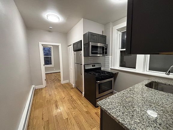 3rd image of 407 61st St #8