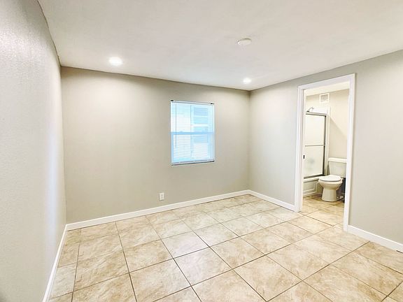 4th image of 1610 5th Ave #1604