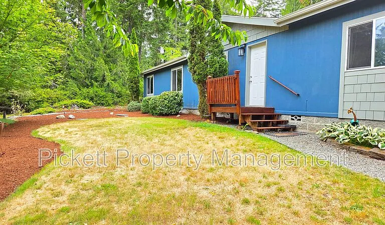 331 Dewatto Rd W — Photo 3