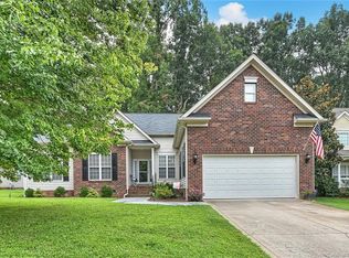 2826 Barnard Castle Ln, Matthews, NC 28104