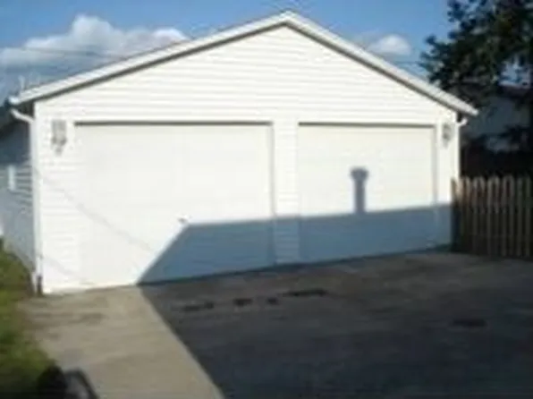 108 N Lincoln St, Thomasboro, IL 61878