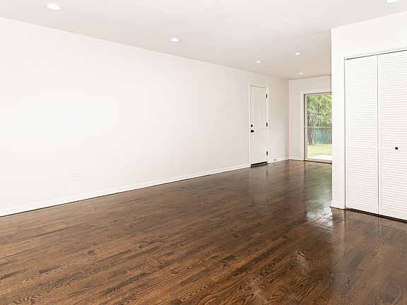 5th image of 275 E Lincoln Ave