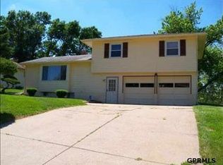 6103 Curtis Ave, Omaha, NE 68104