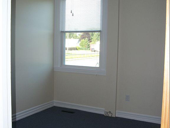 4th image of 70 Pearl St APT 2