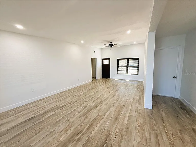 468 20th Ave — Photo 10